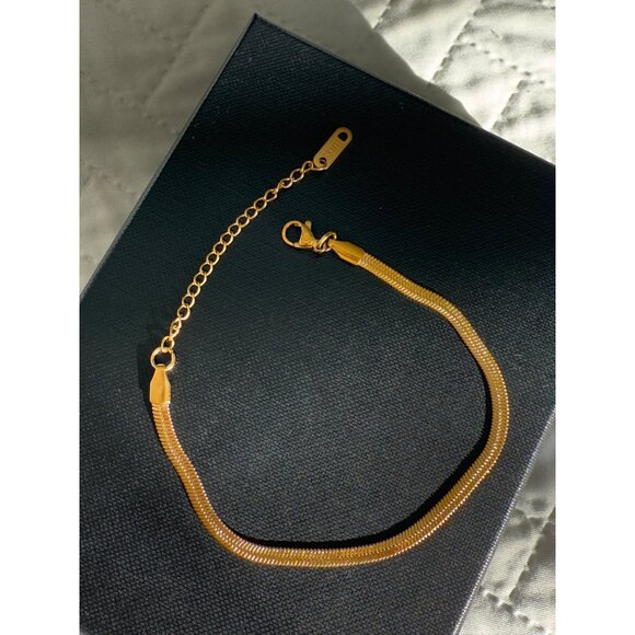 Gold Plated Snake Chain Herringbone Bracelet With Lobster Clasp New in a Box - Picture 13 of 15